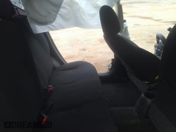 ✅ 2015 Nissan Note S • VIN: 3N1CE2CP3FL361725 • Lot: 37444827. Listed on IAAI with 97,772 mi. Free auction sales archive from the USA and detailed vehicle history report at DreamBid. Image 8.