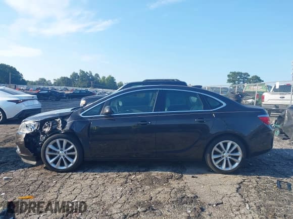 ✅ 2015 Buick Verano Convenience Group • VIN: 1G4PR5SKXF4191536 • Lot: 43031613. Wystawiony na IAAI z przebiegiem 93 878 mil. Bezpłatny archiwum sprzedaży aukcyjnych z USA i szczegółowy raport historii pojazdu na DreamBid. Zdjęcie 14.