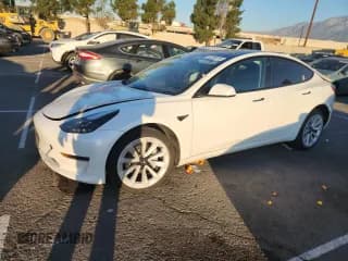 ✅ 2023 Tesla Model 3 • VIN: 5YJ3E1EAXPF546273 • Лот: 82248915. Опубликован ранее на Copart с пробегом 47 286 миль. Бесплатный доступ к архиву аукционных продаж из США и подробный отчёт об истории автомобиля на DreamBid. Изображение 1.