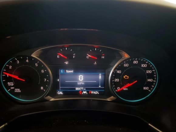 ✅ 2020 Chevrolet Equinox LT • VIN: 3GNAXTEV2LL194633 • Lot: 91608195. Wystawiony na Copart z przebiegiem 99 477 mil. Bezpłatny archiwum sprzedaży aukcyjnych z USA i szczegółowy raport historii pojazdu na DreamBid. Zdjęcie 9.