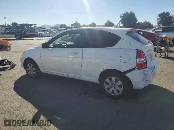 2011 Hyundai Accent GS z VIN KMHCM3AC0BU200623, wystawiony jako Copart lot #74394674 z przebiegiem 166 702 mil mil oraz Szkoda całkowita • Salvage title. Historia ofert i sprzedaży dostępna na DreamBid. Obrazek 2.