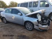 ✅ 2010 Volkswagen Passat Komfort • VIN: WVWJK7AN4AE137450 • Lot: 40731098. Listed on IAAI with 141,238 mi. Free auction sales archive from the USA and detailed vehicle history report at DreamBid. Image 1.