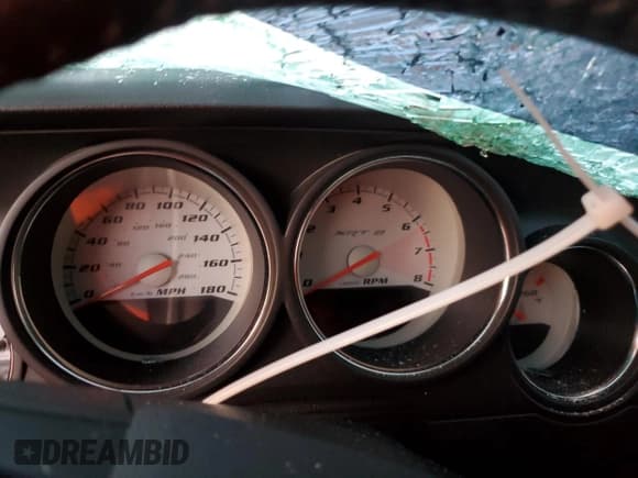 ✅ 2009 Dodge Challenger SRT-8 • VIN: 2B3LJ74WX9H548924 • Lot: 74399194. Wystawiony na Copart z przebiegiem Nie podano. Bezpłatny archiwum sprzedaży aukcyjnych z USA i szczegółowy raport historii pojazdu na DreamBid. Zdjęcie 9.