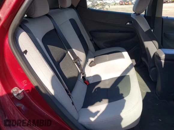 ✅ 2021 Chevrolet Bolt EV LT • VIN: 1G1FY6S09M4113827 • Lot: 41749981. Wystawiony na IAAI z przebiegiem 49 397 mil. Bezpłatny archiwum sprzedaży aukcyjnych z USA i szczegółowy raport historii pojazdu na DreamBid. Zdjęcie 8.