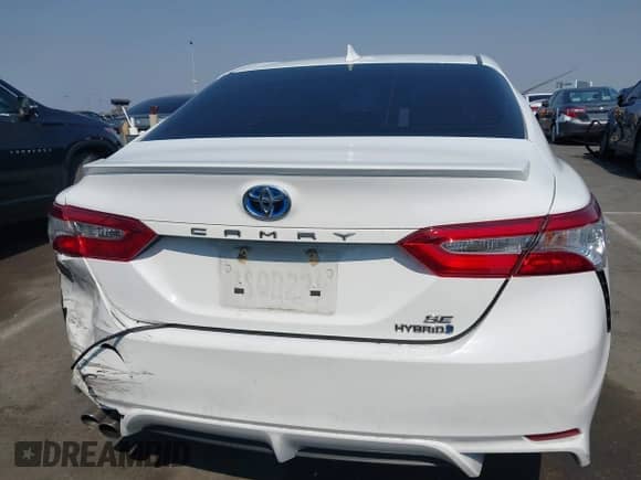 2020 Toyota Camry Hybrid SE z VIN 4T1G31AK0LU541702, wystawiony jako IAAI lot #42918554 z przebiegiem 118 679 mil mil oraz . Historia ofert i sprzedaży dostępna na DreamBid. Obrazek 16.