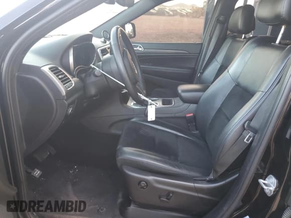 ✅ 2017 Jeep Grand Cherokee Altitude • VIN: 1C4RJFAG5HC841308 • Lot: 82355965. Listed on Copart with 110,452 mi. Free auction sales archive from the USA and detailed vehicle history report at DreamBid. Image 7.