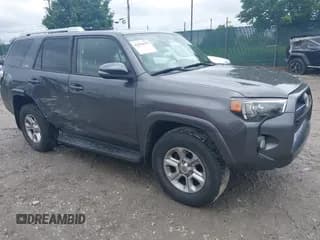 ✅ 2018 Toyota 4Runner SR5 • VIN: JTEBU5JR4J5514991 • Lot: 42378179. Wystawiony na IAAI z przebiegiem 83 508 mil. Bezpłatny archiwum sprzedaży aukcyjnych z USA i szczegółowy raport historii pojazdu na DreamBid. Zdjęcie 1.