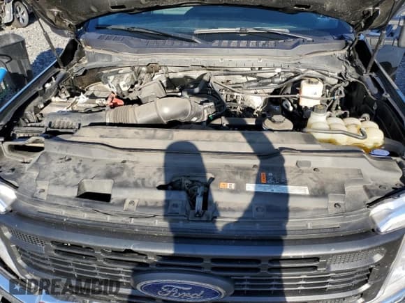 ✅ 2024 Ford F-250 XL • VIN: 1FT7W2BA2REC74895 • Lot: 84036845. Wystawiony na Copart z przebiegiem 85 221 mil. Bezpłatny archiwum sprzedaży aukcyjnych z USA i szczegółowy raport historii pojazdu na DreamBid. Zdjęcie 11.