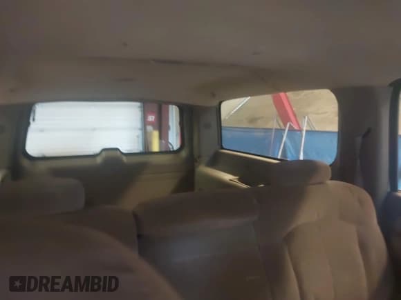 ✅ 2000 Chevrolet Suburban LS • VIN: 3GNFK16T6YG120637 • Лот: 42834475. Опубликован ранее на IAAI с пробегом 163 185 миль. Бесплатный доступ к архиву аукционных продаж из США и подробный отчёт об истории автомобиля на DreamBid. Изображение 8.