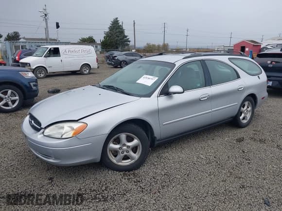 ✅ 2003 Ford Taurus SE • VIN: 1FAFP58U03G119615 • Lot: 43530757. Wystawiony na IAAI z przebiegiem 85 676 mil. Bezpłatny archiwum sprzedaży aukcyjnych z USA i szczegółowy raport historii pojazdu na DreamBid. Zdjęcie 2.