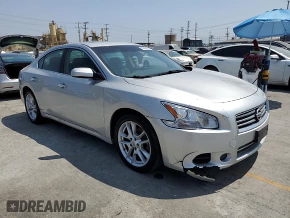 ✅ 2013 Nissan Maxima S • VIN: 1N4AA5AP3DC835028 • Лот: 60489005. Опубликован ранее на Copart с пробегом 154 962 миль. Бесплатный доступ к архиву аукционных продаж из США и подробный отчёт об истории автомобиля на DreamBid. Изображение 4.