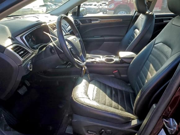 ✅ 2013 Ford Fusion SE Hybrid • VIN: 3FA6P0LU3DR371671 • Lot: 92226645. Listed on Copart with 235,273 mi. Free auction sales archive from the USA and detailed vehicle history report at DreamBid. Image 7.