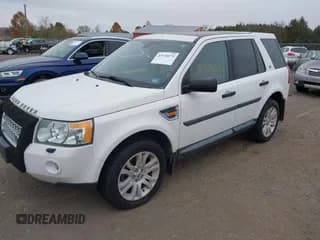 ✅ 2008 Land Rover LR2 SE • VIN: SALFP24N98H015674 • Lot: 43578075. Wystawiony na IAAI z przebiegiem 121 793 mil. Bezpłatny archiwum sprzedaży aukcyjnych z USA i szczegółowy raport historii pojazdu na DreamBid. Zdjęcie 2.