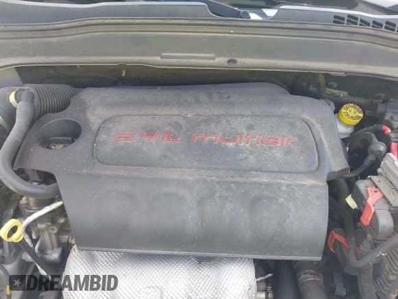 ✅ 2017 Jeep Renegade Latitude • VIN: ZACCJBBB1HPG32435 • Lot: 42254411. Listed on IAAI with 162,864 mi. Free auction sales archive from the USA and detailed vehicle history report at DreamBid. Image 10.