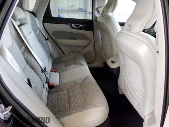 ✅ 2022 Volvo XC60 Momentum • VIN: YV4L12DK8N1079532 • Lot: 68287515. Listed on Copart with 53,617 mi. Free auction sales archive from the USA and detailed vehicle history report at DreamBid. Image 11.