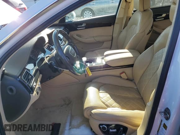 ✅ 2016 Audi A8 3.0T • VIN: WAU34AFD1GN001606 • Лот: 44488235. Опубликован ранее на Copart с пробегом 82 146 миль. Бесплатный доступ к архиву аукционных продаж из США и подробный отчёт об истории автомобиля на DreamBid. Изображение 7.