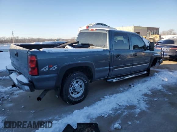 ✅ 2006 Chevrolet Silverado 2500HD LT1 • VIN: 1GCHK23D46F220156 • Lot: 44525555. Wystawiony na Copart z przebiegiem Nie podano. Bezpłatny archiwum sprzedaży aukcyjnych z USA i szczegółowy raport historii pojazdu na DreamBid. Zdjęcie 3.