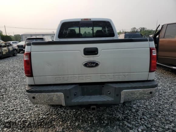 ✅ 2010 Ford F-250 XL • VIN: 1FTSX2B52AEB11436 • Lot: 67461745. Listed on Copart with 134,528 mi. Free auction sales archive from the USA and detailed vehicle history report at DreamBid. Image 6.