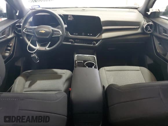 ✅ 2025 Chevrolet Equinox AWD LT • VIN: 3GNAXPEG0SL322777 • Lot: 65805215. Wystawiony na Copart z przebiegiem 8 965 mil. Bezpłatny archiwum sprzedaży aukcyjnych z USA i szczegółowy raport historii pojazdu na DreamBid. Zdjęcie 8.