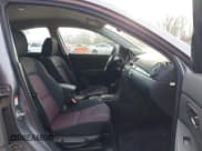 ✅ 2005 Mazda 3 s • VIN: JM1BK323551245843 • Лот: 41860274. Опубликован ранее на IAAI с пробегом 166 579 миль. Бесплатный доступ к архиву аукционных продаж из США и подробный отчёт об истории автомобиля на DreamBid. Изображение 5.