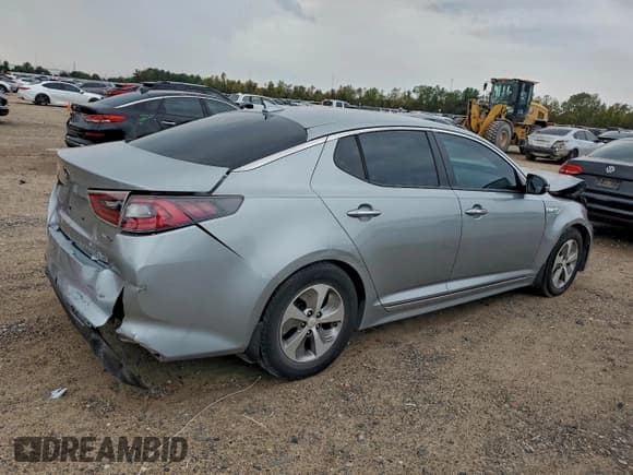 ✅ 2015 Kia Optima • VIN: KNAGM4AD1F5081126 • Lot: 94069155. Listed on Copart with 199,007 mi. Free auction sales archive from the USA and detailed vehicle history report at DreamBid. Image 3.