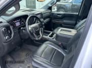 ✅ 2019 GMC Sierra 1500 Denali • VIN: 1GTU9FEL6KZ290420 • Лот: 91506455. Опубликован ранее на Copart с пробегом 130 141 миль. Бесплатный доступ к архиву аукционных продаж из США и подробный отчёт об истории автомобиля на DreamBid. Изображение 7.