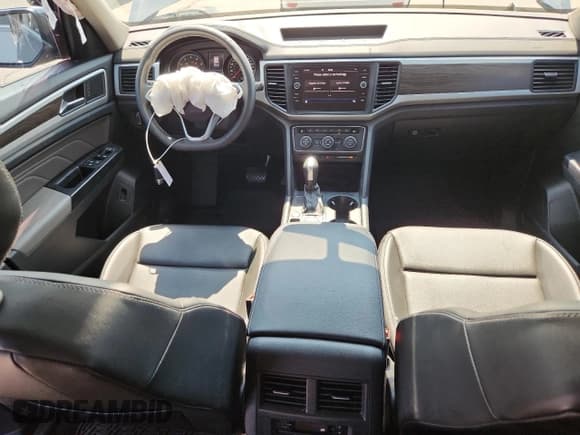 ✅ 2021 Volkswagen Atlas SE • VIN: 1V2HR2CA7MC559833 • Lot: 71533165. Wystawiony na Copart z przebiegiem 40 305 mil. Bezpłatny archiwum sprzedaży aukcyjnych z USA i szczegółowy raport historii pojazdu na DreamBid. Zdjęcie 8.