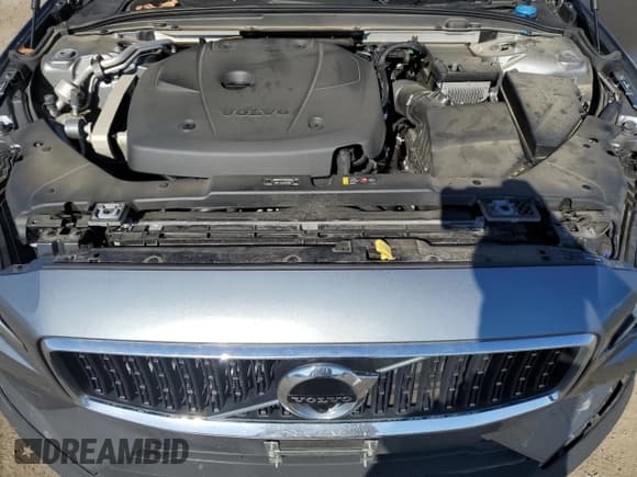 ✅ 2020 Volvo V60 • VIN: YV4102WK8L1030464 • Lot: 77307774. Listed on Copart with 59,235 mi. Free auction sales archive from the USA and detailed vehicle history report at DreamBid. Image 11.