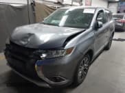 ✅ 2018 Mitsubishi Outlander SE • VIN: JA4AD3A33JZ004098 • Lot: 42328727. Listed on IAAI with 155,585 mi. Free auction sales archive from the USA and detailed vehicle history report at DreamBid. Image 2.