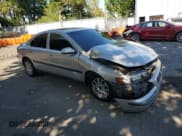 ✅ 2003 Volvo S60 2.4L • VIN: YV1RS64AX32271352 • Lot: 67061675. Listed on Copart with 197,846 mi. Free auction sales archive from the USA and detailed vehicle history report at DreamBid. Image 4.