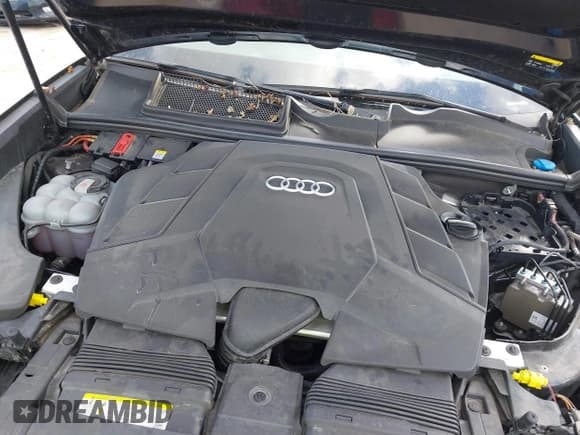 ✅ 2019 Audi Q8 Premium • VIN: WA1AVAF17KD010879 • Lot: 43273691. Wystawiony na IAAI z przebiegiem 53 279 mil. Bezpłatny archiwum sprzedaży aukcyjnych z USA i szczegółowy raport historii pojazdu na DreamBid. Zdjęcie 10.