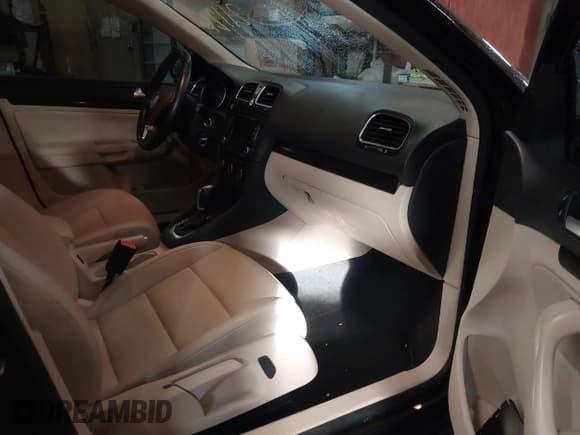 ✅ 2012 Volkswagen Jetta TDI • VIN: 3VWPL7AJ6CM681348 • Lot: 43821126. Listed on IAAI with 155,642 mi. Free auction sales archive from the USA and detailed vehicle history report at DreamBid. Image 5.