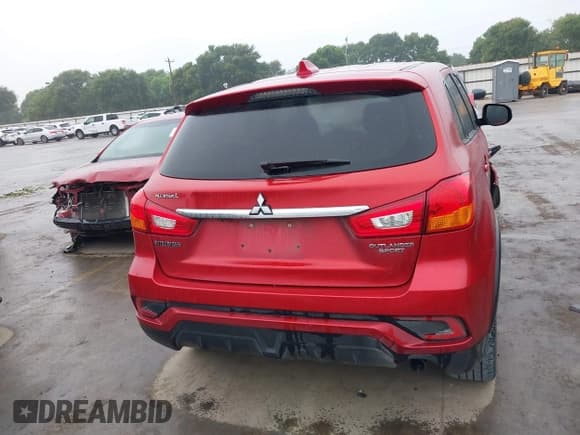 ✅ 2019 Mitsubishi Outlander ES • VIN: JA4AP3AU4KU032930 • Lot: 39247651. Wystawiony na IAAI z przebiegiem 114 902 mil. Bezpłatny archiwum sprzedaży aukcyjnych z USA i szczegółowy raport historii pojazdu na DreamBid. Zdjęcie 16.