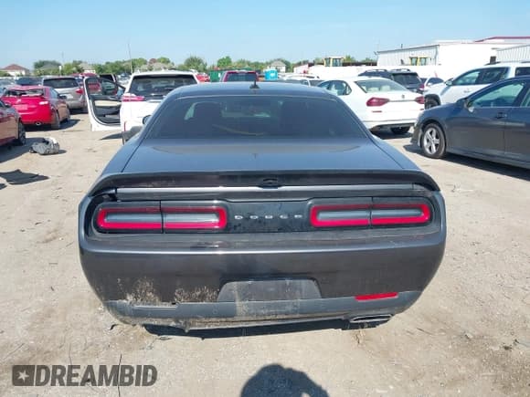 ✅ 2019 Dodge Challenger R/T Scat Pack • VIN: 2C3CDZFJ9KH741532 • Lot: 43139445. Listed on IAAI with 38,366 mi. Free auction sales archive from the USA and detailed vehicle history report at DreamBid. Image 15.