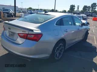 ✅ 2019 Chevrolet Malibu RS • VIN: 1G1ZG5ST4KF224694 • Lot: 43455152. Wystawiony na IAAI z przebiegiem 84 034 mil mil. Skorzystaj z bezpłatnego archiwum sprzedaży aukcyjnych z USA i zobacz szczegółowy raport historii pojazdu na DreamBid. Zdjęcie 4.