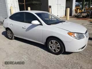 2010 Hyundai Elantra GLS z VIN KMHDU4ADXAU898580, wystawiony jako Copart lot #76984854 z przebiegiem 124 425 mil mil oraz Szkoda całkowita • Salvage title. Historia ofert i sprzedaży dostępna na DreamBid. Obrazek 4.