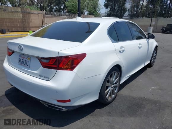 ✅ 2015 Lexus GS 350 • VIN: JTHBE1BL3FA001930 • Lot: 42420724. Listed on IAAI with 135,002 mi. Free auction sales archive from the USA and detailed vehicle history report at DreamBid. Image 4.