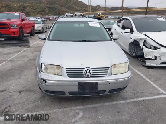 ✅ 2004 Volkswagen Jetta • VIN: 3VWRE69M94M083199 • Lot: 41786177. Wystawiony na IAAI z przebiegiem 134 787 mil. Bezpłatny archiwum sprzedaży aukcyjnych z USA i szczegółowy raport historii pojazdu na DreamBid. Zdjęcie 13.