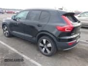 ✅ 2021 Volvo XC40 Momentum • VIN: YV4162UK4M2471473 • Lot: 43780178. Wystawiony na IAAI z przebiegiem 44 464 mil. Bezpłatny archiwum sprzedaży aukcyjnych z USA i szczegółowy raport historii pojazdu na DreamBid. Zdjęcie 3.