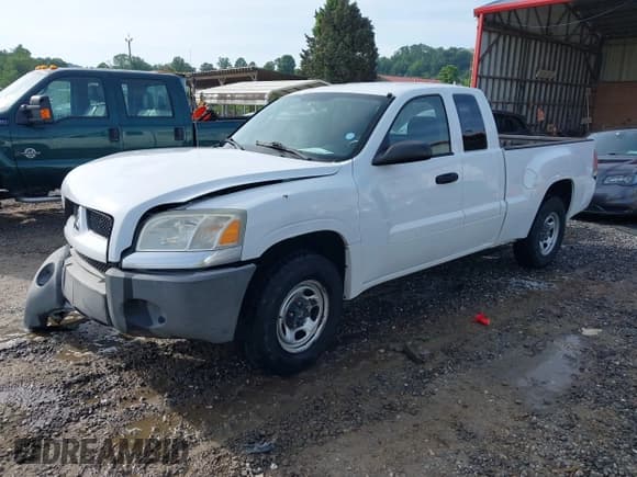 ✅ 2007 Mitsubishi Raider LS • VIN: 1Z7HC22K77S265604 • Лот: 42542938. Опубликован ранее на IAAI с пробегом 128 058 миль. Бесплатный доступ к архиву аукционных продаж из США и подробный отчёт об истории автомобиля на DreamBid. Изображение 18.