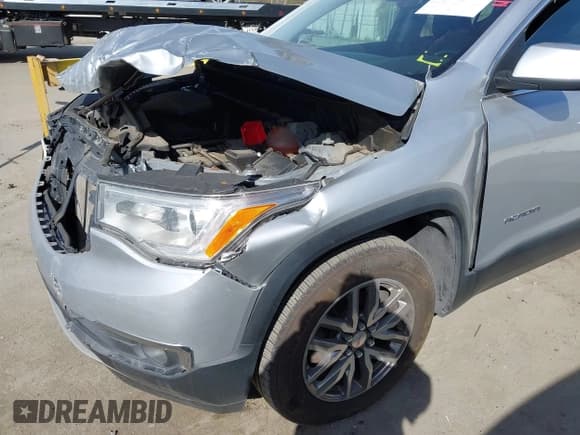 ✅ 2019 GMC Acadia SLE • VIN: 1GKKNSLS1KZ140788 • Lot: 41636885. Listed on IAAI with 175,988 mi. Free auction sales archive from the USA and detailed vehicle history report at DreamBid. Image 18.