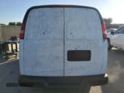 ✅ 2017 Chevrolet Express Cargo • VIN: 1GCWGAFF7H1106751 • Lot: 93034535. Wystawiony na Copart z przebiegiem 179 863 mil. Bezpłatny archiwum sprzedaży aukcyjnych z USA i szczegółowy raport historii pojazdu na DreamBid. Zdjęcie 6.
