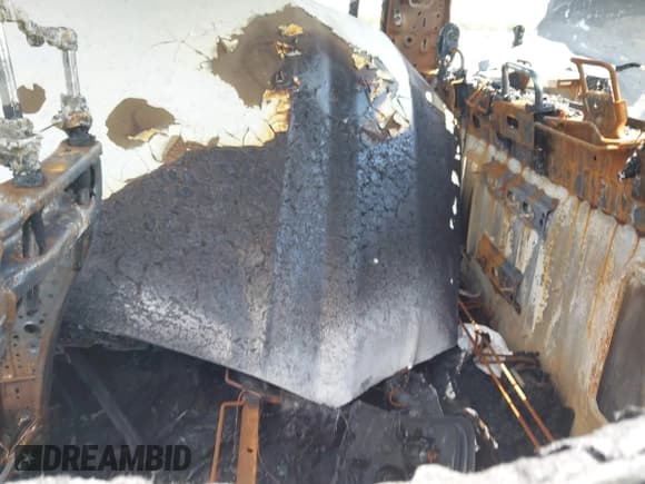 ✅ 2022 GMC Sierra 1500 Elevation • VIN: 1GTR8CEK3NZ146360 • Lot: 42725489. Listed on IAAI with Not provided. Free auction sales archive from the USA and detailed vehicle history report at DreamBid. Image 8.