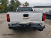 ✅ 2018 Chevrolet Silverado 1500 LS • VIN: 1GCVKNEC7JZ207708 • Лот: 69157014. Опубликован ранее на Copart с пробегом 92 034 миль. Бесплатный доступ к архиву аукционных продаж из США и подробный отчёт об истории автомобиля на DreamBid. Изображение 6.