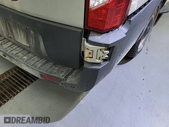 ✅ 2016 Ford Transit Cargo • VIN: 1FTYE1CMXGKB49264 • Lot: 43940612. Listed on IAAI with 270,062 mi. Free auction sales archive from the USA and detailed vehicle history report at DreamBid. Image 28.