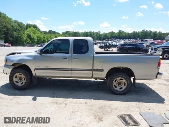 ✅ 2002 Toyota Tundra SR5 • VIN: 5TBRT34142S320420 • Lot: 42326118. Listed on IAAI with 314,508 mi. Free auction sales archive from the USA and detailed vehicle history report at DreamBid. Image 14.