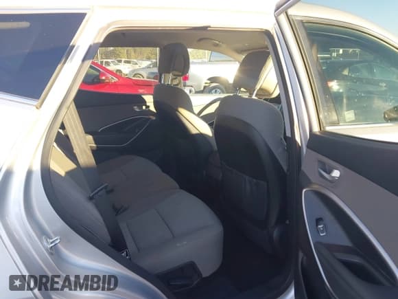 ✅ 2017 Hyundai Santa Fe 2.4L • VIN: 5XYZTDLB4HG391663 • Lot: 43924601. Listed on IAAI with 118,778 mi. Free auction sales archive from the USA and detailed vehicle history report at DreamBid. Image 8.