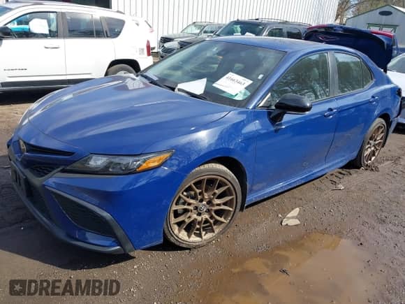 2023 Toyota Camry SE with VIN 4T1G11BK1PU098079, listed as a IAAI auction lot 41663463 with 38,070 mi miles and . Bid and sale history available at DreamBid. Image 2.