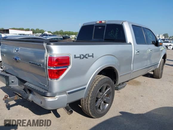 ✅ 2013 Ford F-150 XL • VIN: 1FTFW1EF8DFA77746 • Lot: 43202338. Wystawiony na IAAI z przebiegiem 194 462 mil. Bezpłatny archiwum sprzedaży aukcyjnych z USA i szczegółowy raport historii pojazdu na DreamBid. Zdjęcie 4.