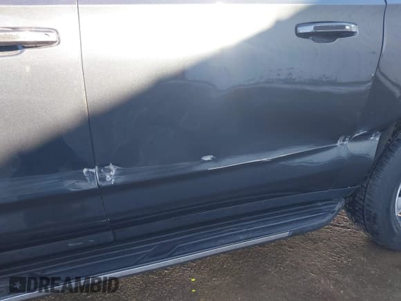 ✅ 2022 Chevrolet Suburban LT • VIN: 1GNSKCKD8NR196753 • Lot: 41468475. Listed on IAAI with 53,974 mi. Free auction sales archive from the USA and detailed vehicle history report at DreamBid. Image 18.